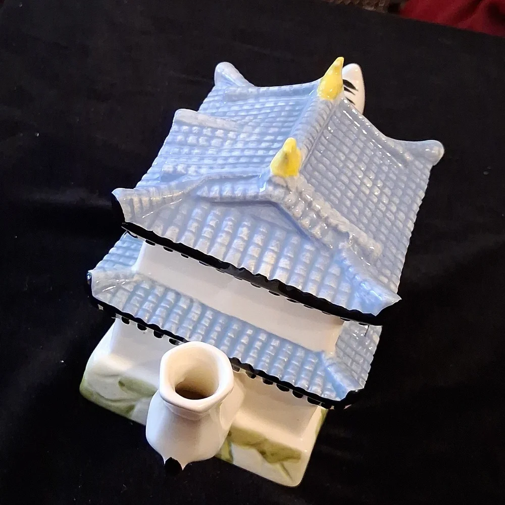 Japanese-style Pagoda one-cup china teapot